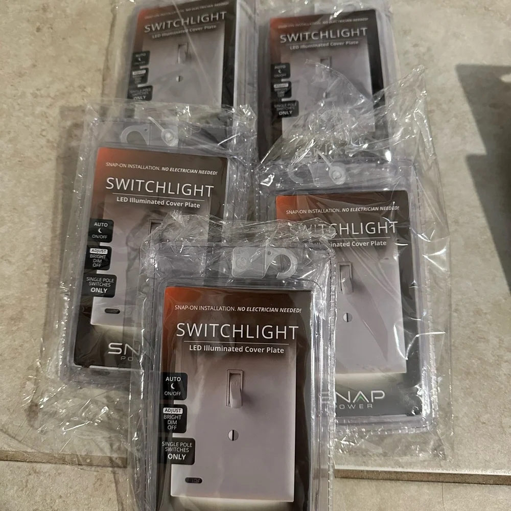 Illuminated light switch plate covers